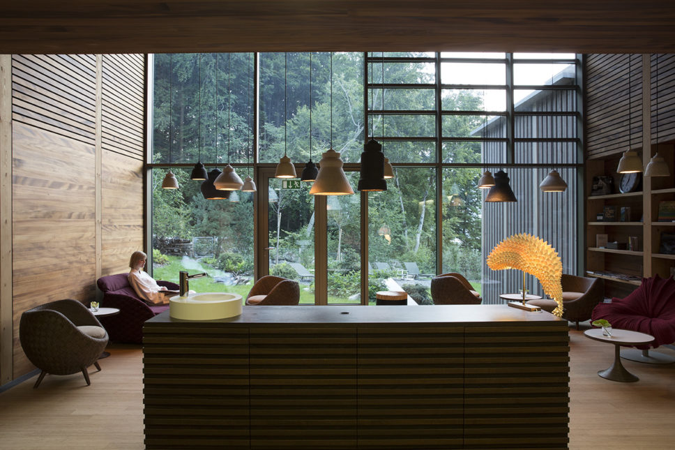 Seehotel Wilerbad Spa Lounge mit Wald