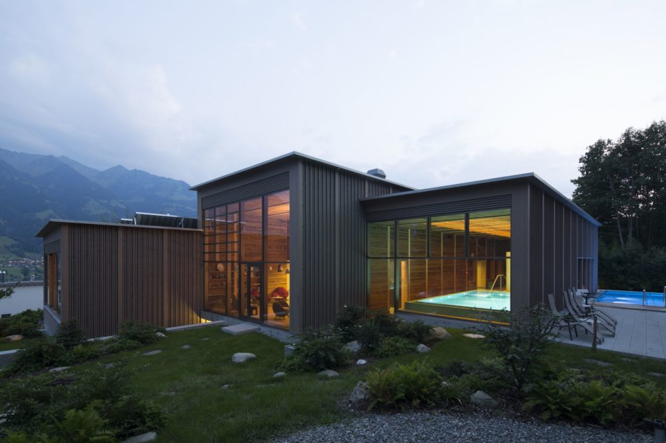 Wilerbad Spa Aussenansicht Abend